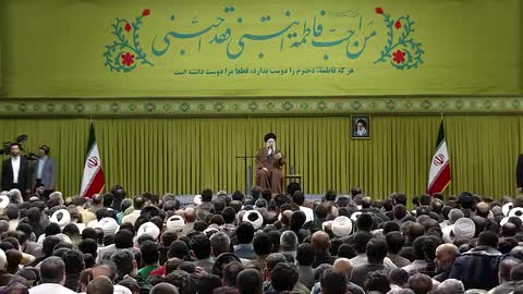   رهبر انقلاب: ایران درگیر جنگ تبلیغاتی و رسانه‌ای است