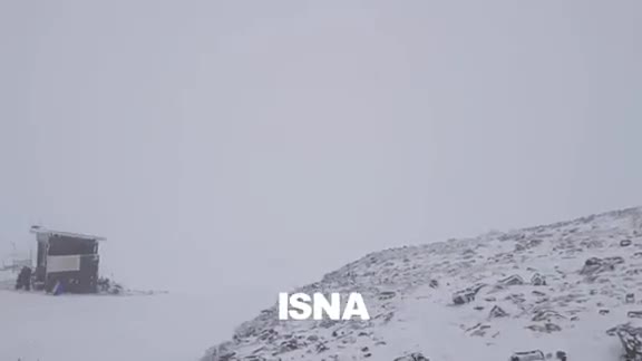    بارش برف، توچال تهران را سفیدپوش کرد