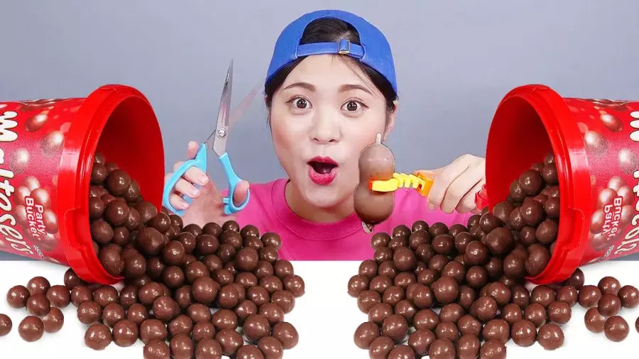 چالش رنگین‌کمانی: خوراکی‌های خوشمزه و سرگرم‌کننده!