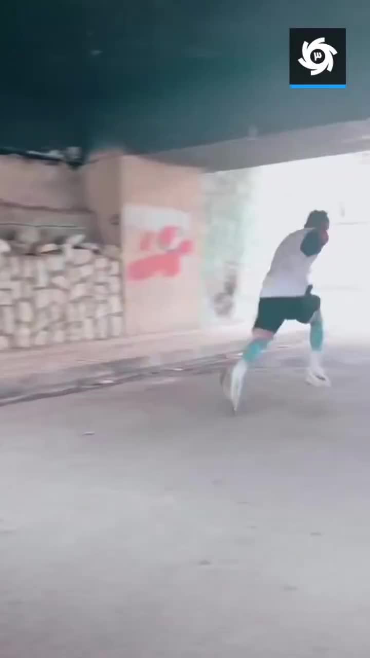   تمرینات رامین رضاییان زیر پل صدر!