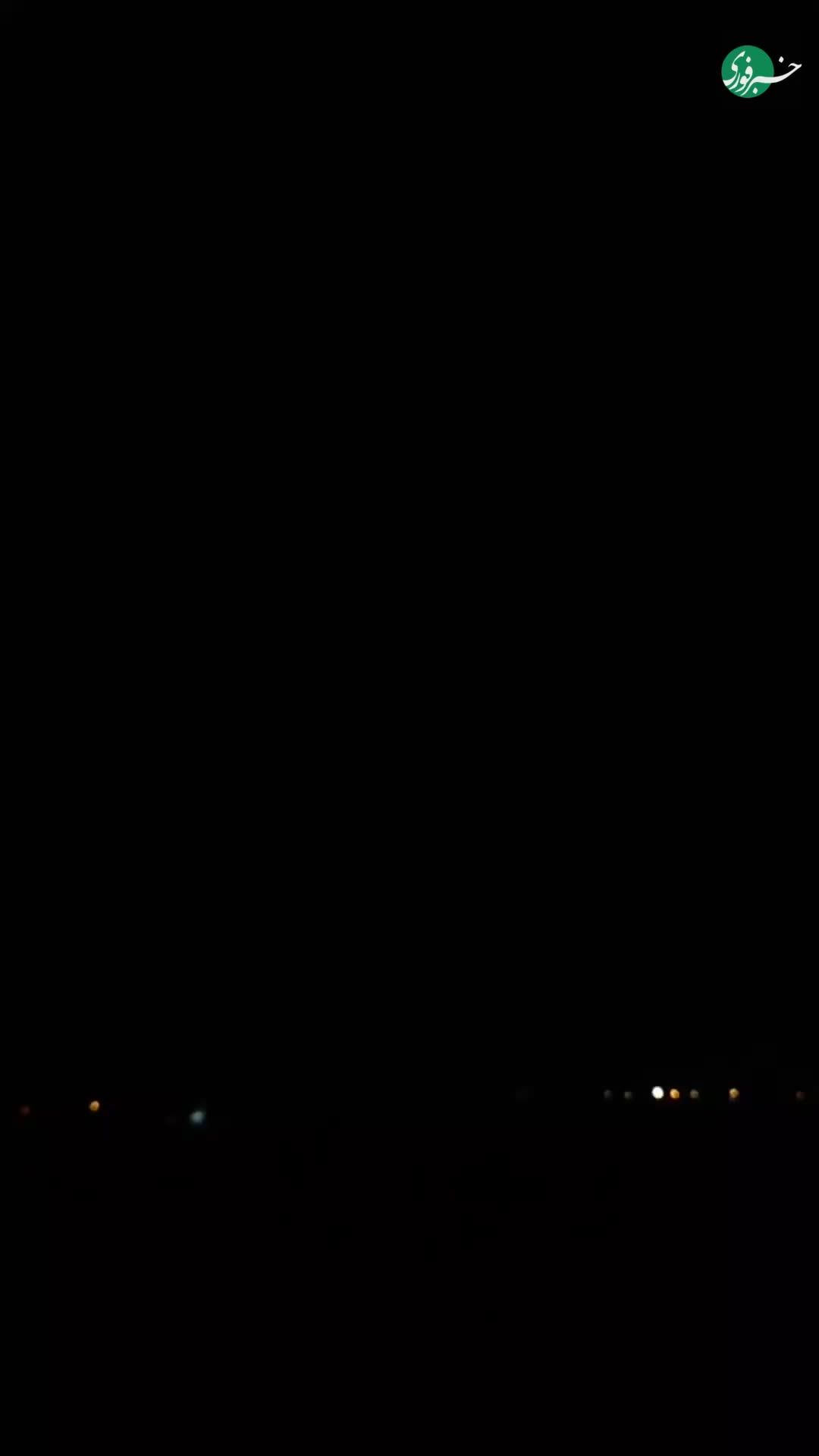   لحظه برخورد صاعقه در منطقه آزاد انزلی