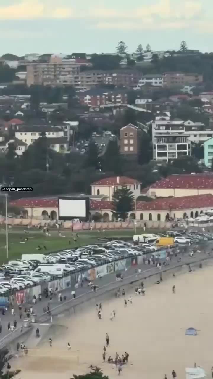   لحظه شروع تیراندازی در استرالیا و فرار افراد از محل