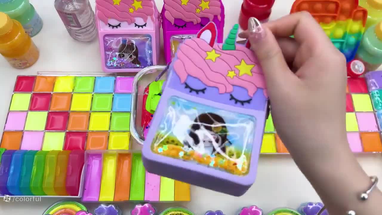 اسلایم رنگین کمانی: ترکیب جادویی با صداهای آرامش‌بخش!