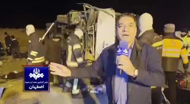   گزارش اولیه از محل واژگونی اتوبوس مسافربری در محدوده نطنز