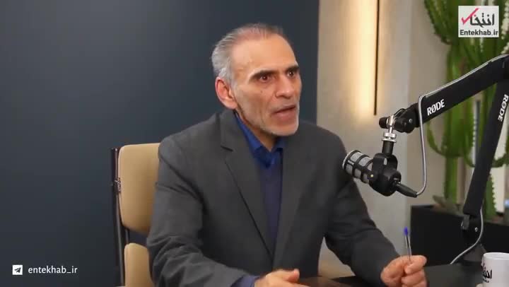   استاد اقتصاد: ایران؛ تنها کشوری که تورم بالا دارد ولی هیچ برنامه‌ای برای جبران تبعات منفی این تورم روی معیشت مردم ندارد!