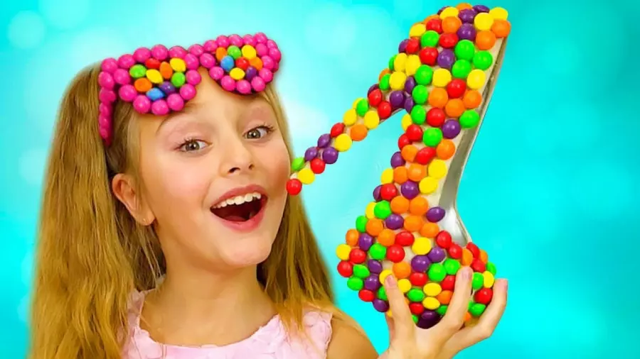 ساشا و سفر شگفت‌انگیز به مزرعه: بازی با گوسفندها!