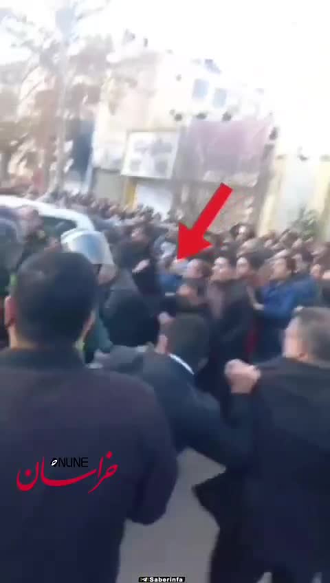   تصاویر تازه از چاقو خوردن فرمانده نیروی انتظامی مشهد در مراسم هفتم خسرو علیکردی