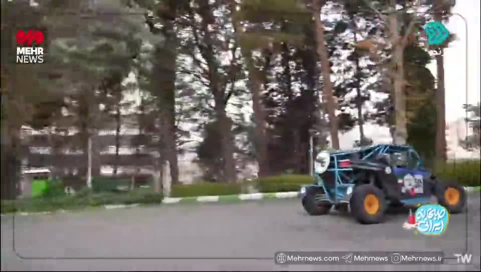    آفرودسواری مجریان برنامه تلویزیونی در حیاط صداوسیما