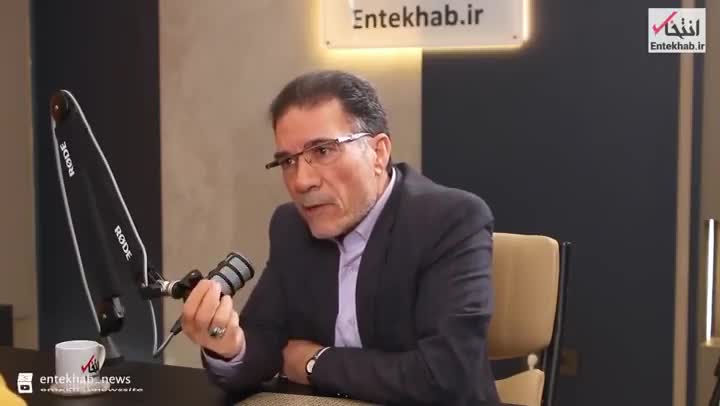   فیروزآبادی در مناظره با زیباکلام: اگر ایران در مرزهای ملی محدود شود، خفه می‌شود