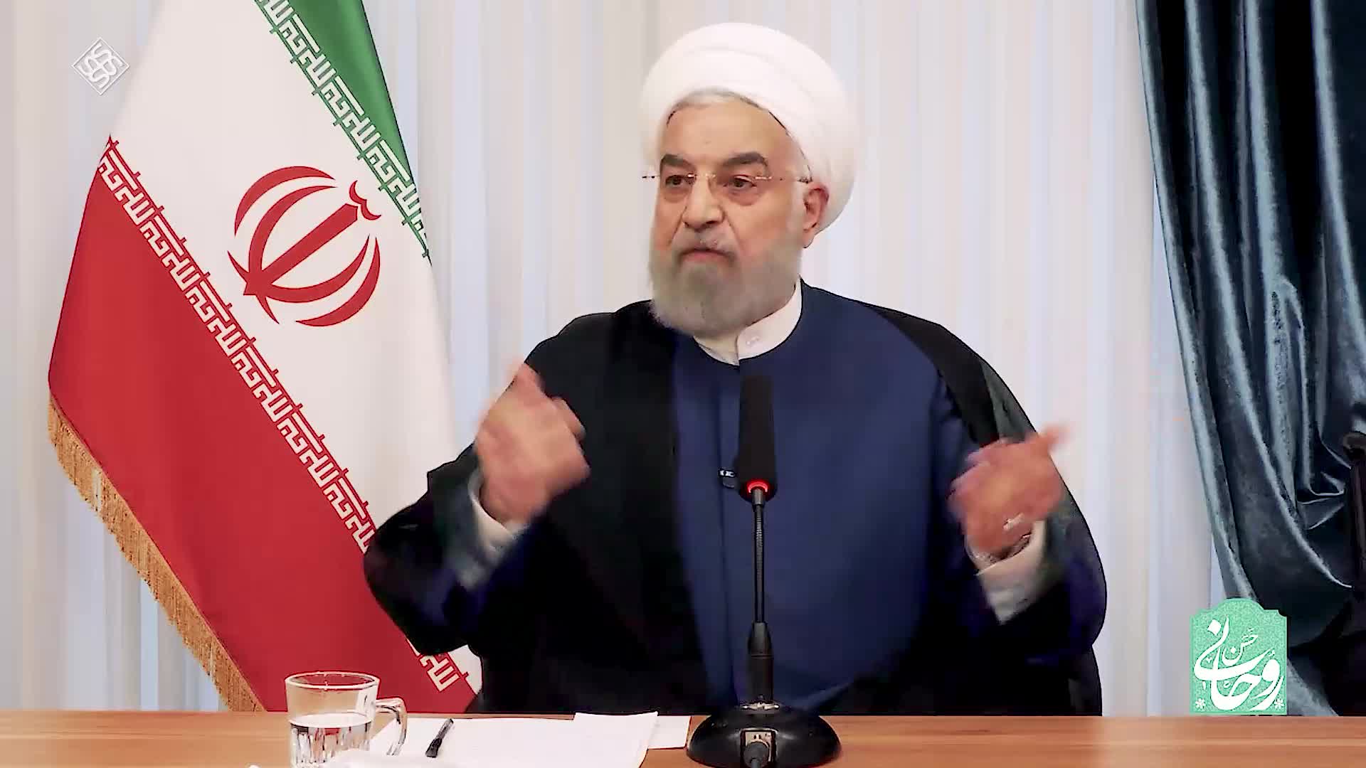   کنایه روحانی: می‌گفتند اگر اسرائیل به ما حمله کند، می‌داند که ۲ روز بعد اسراییلی دیگر وجود ندارد! می‌گفتند آمریکا هم به ما حمله نخواهد کرد!