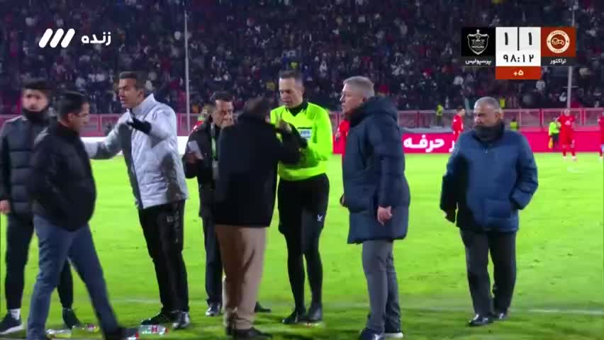   از جدال لفظی خداداد عزیزی با علیپور تا اعتراض بیرانوند به داور