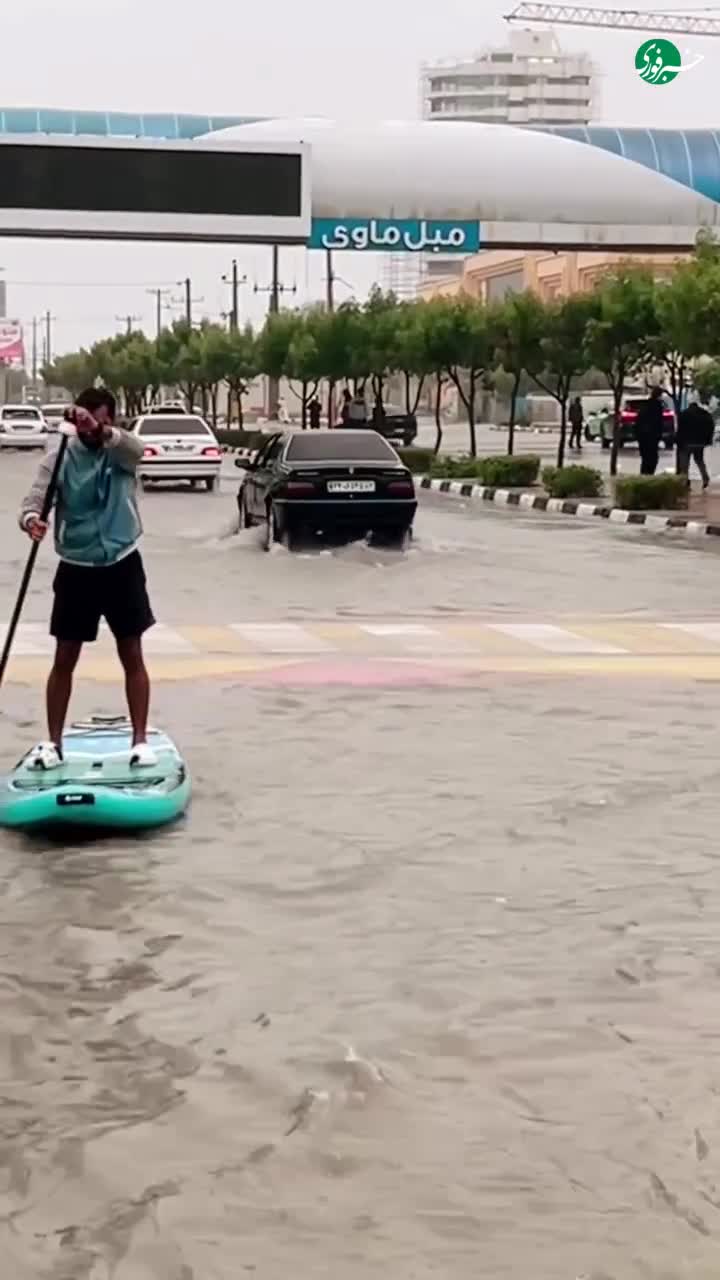   خلاقیت یکی از اهالی قشم در مواجهه با سیل