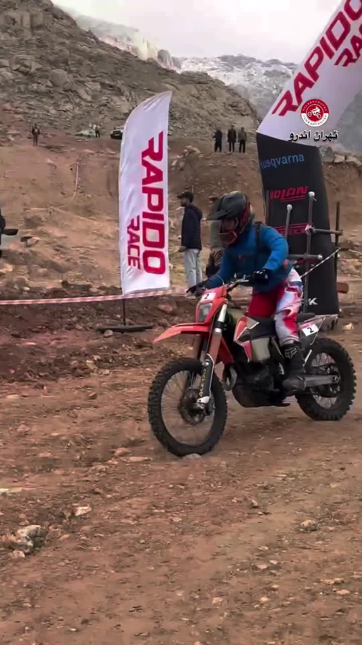   مسابقه عجیب موتورسواری بانوان در کرمانشاه با تعداد زیادی مصدوم!
