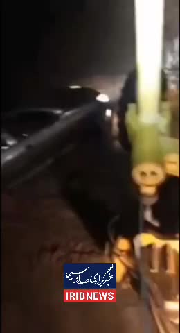   فقط یک متر با مرگ فاصله داشتند؛ تصاویری نفسگیر از نجات سرنشینان خودرو در سیل طبس با تلاش امدادگران هلال احمر