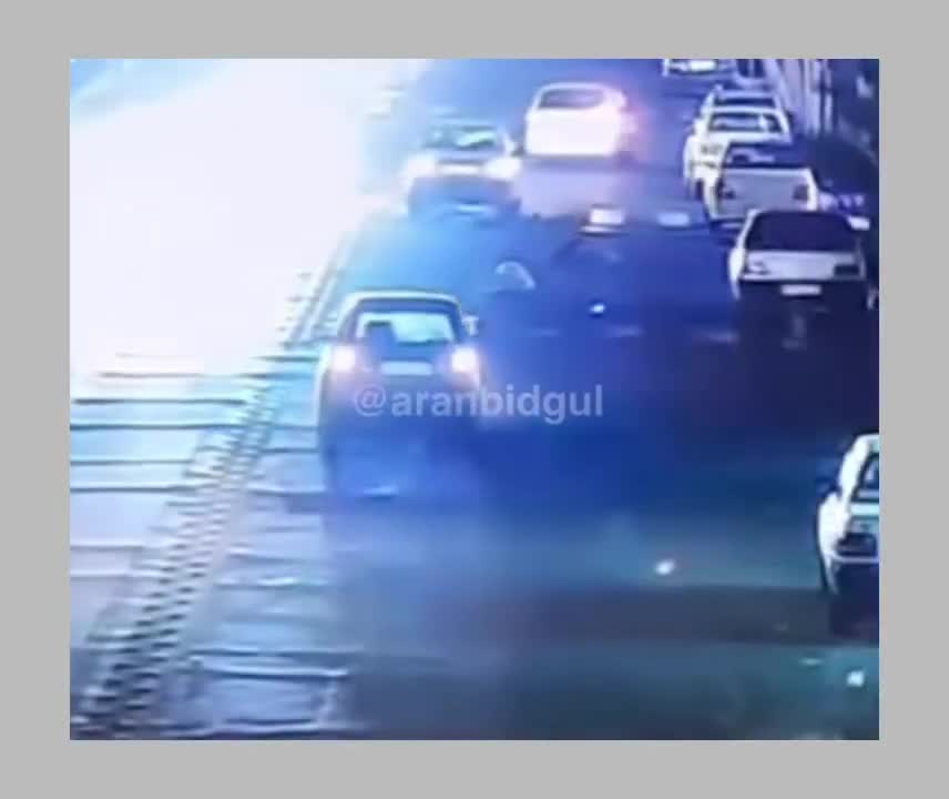  لحظه هولناک زیر گرفتن یک عابر پیاده و بی‌تفاوتی پس از حادثه رانندگی در آران و بیدگل!