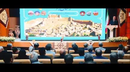   پزشکیان نسخه جلیلی را پیچید: پشت تریبون حرف بی‌ربط می‌زند و عده‌ای دست می‌زنند و هیچ‌کدام نمی‌فهمند