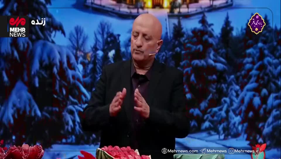   احترام نظامی مسعود روشن پژوه به هادی حجازی‌فر در برنامه شب یلدا