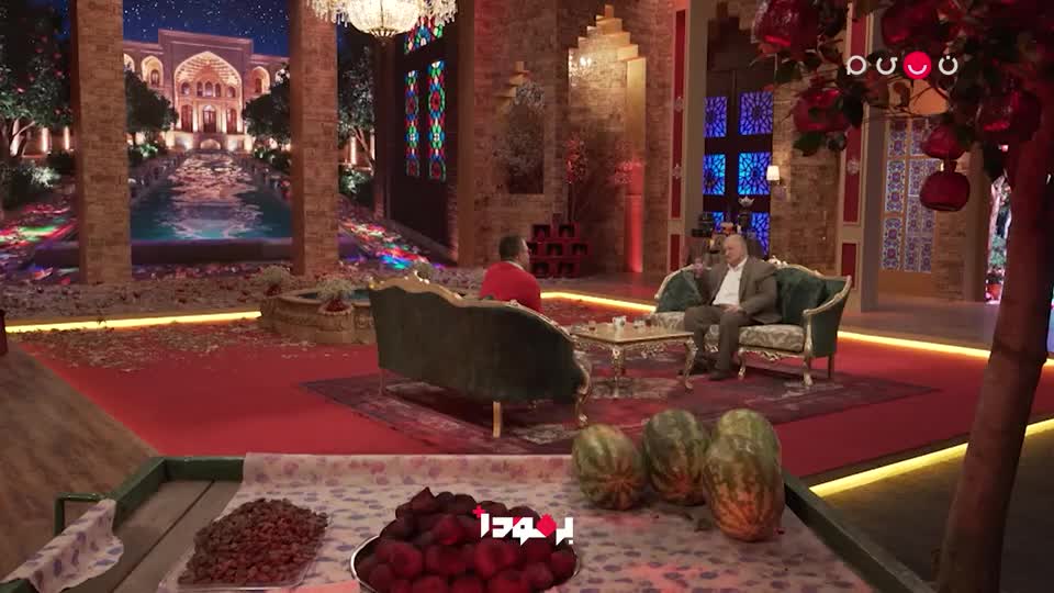   قاضی‌پور: وقتی وارد خانه می‌شوم صف می‌بندند و دستم را می‌بوسند!