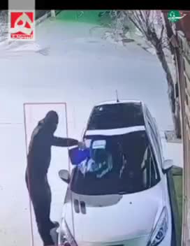   آتش زدن یک خودرو در روانسر کرمانشاه