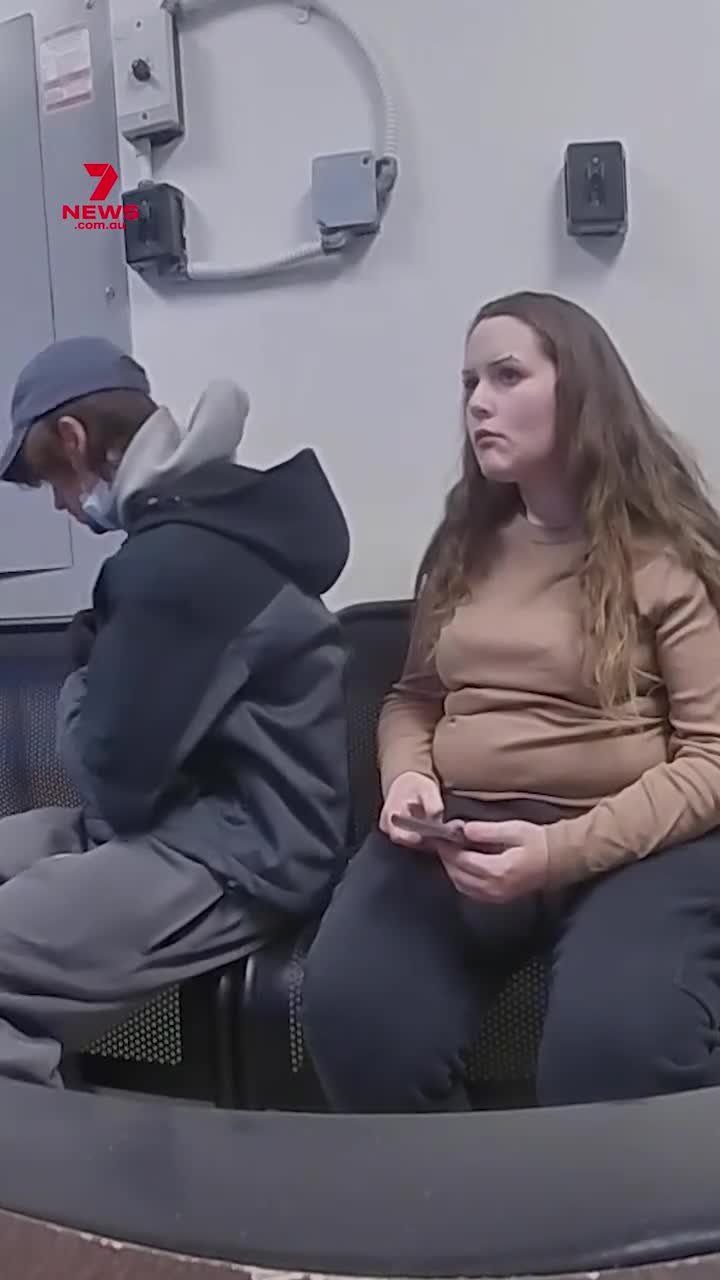   لحظه شوکه‌کننده تیراندازی یک مظنون به سمت افسر پلیس!