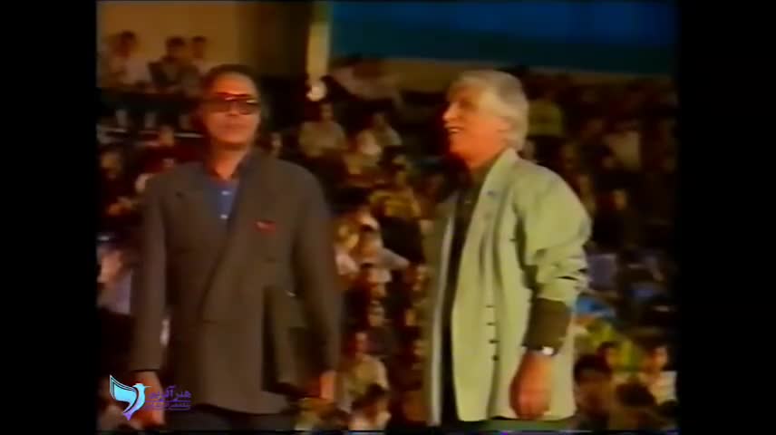   وقتی مردم جوابی کوبنده به منتقدین بیضایی با تشویق شدید دادند