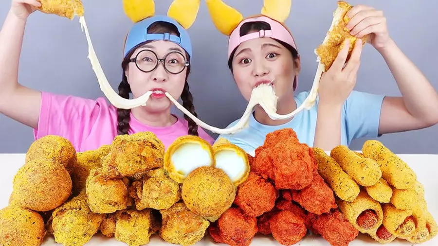 چالش خوشمزه: آبنبات اسمارتیز و مرغ سرخ‌کرده غول‌پیکر!