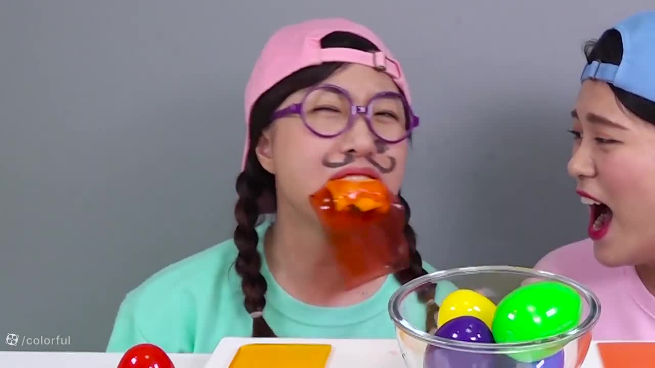 چالش آبنبات رنگین کمان: طعم حیرت‌انگیز جلی موکبانگ با دونا!