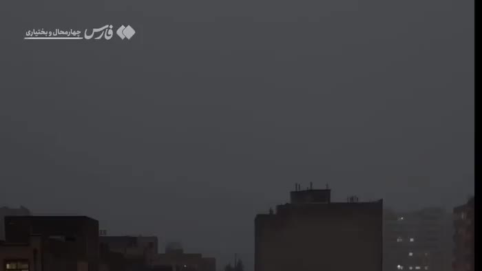   اولین تصاویر از محل برخورد صاعقه به منبع توزیغ برق در چهارمحال‌وبختیاری