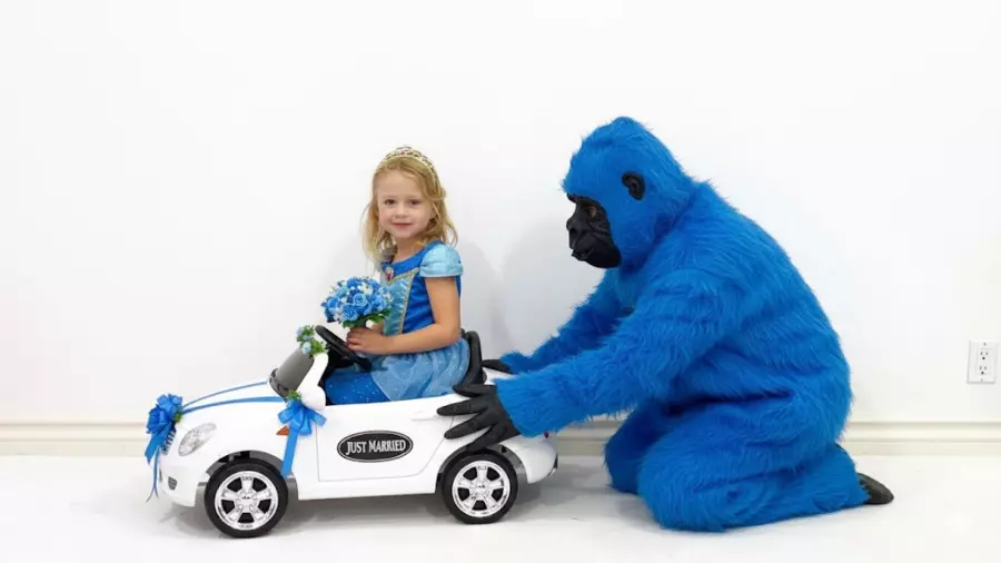 ناستیا و استیسی: ماجرای خنده‌دار مسابقه زیبایی!