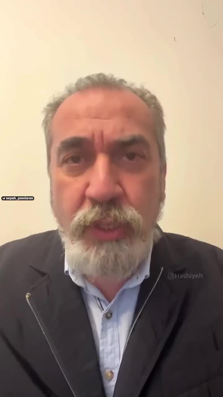   عذرخواهی سیامک انصاری از مردم بابت توهین به نمادهای ایرانی