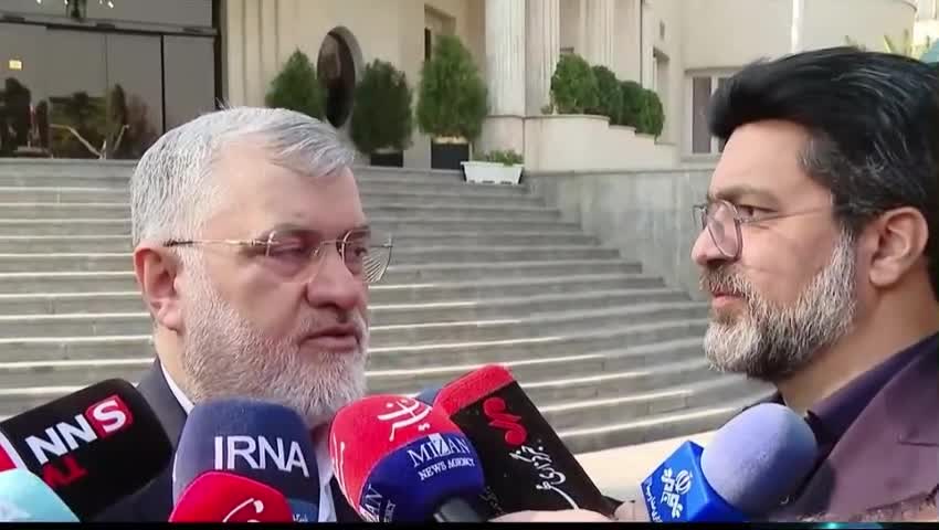   پاسخ عجیب استاندار تهران به سوالی در مورد طولانی شدن تعمیرات استادیوم آزادی: حرف زدن...