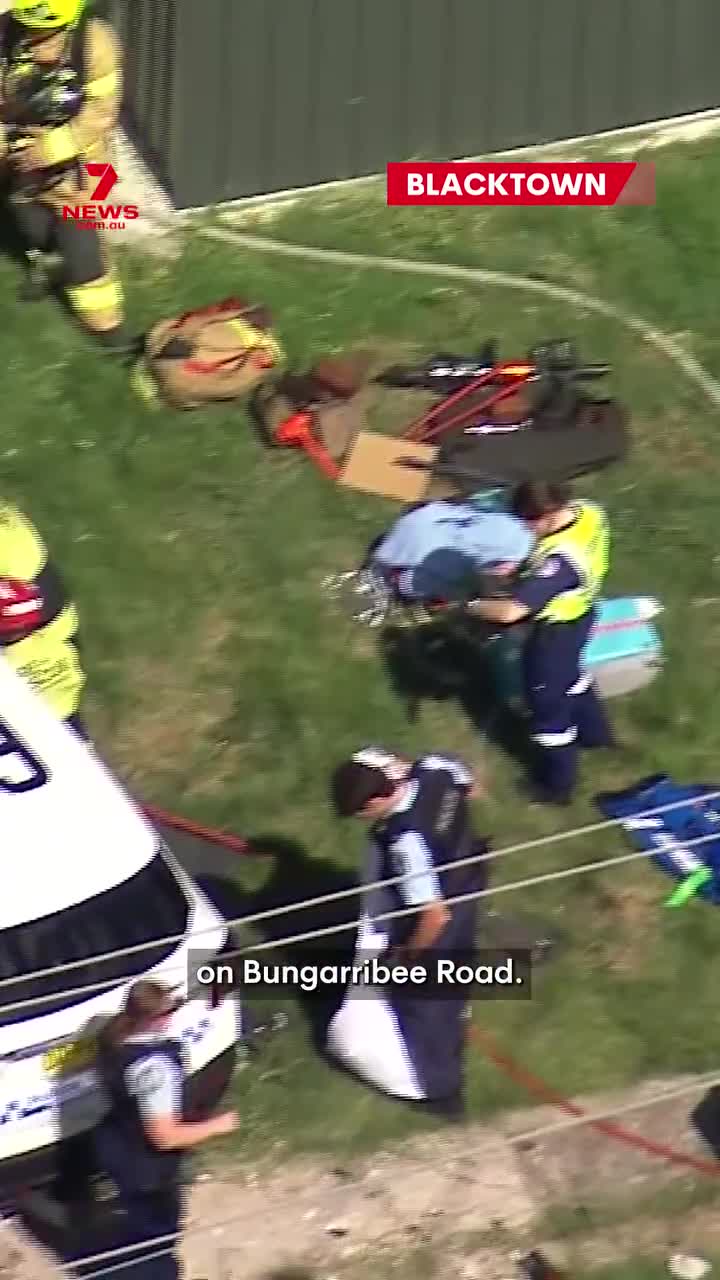   تصادف خودروی پلیس و ورود به خانه مسکونی!