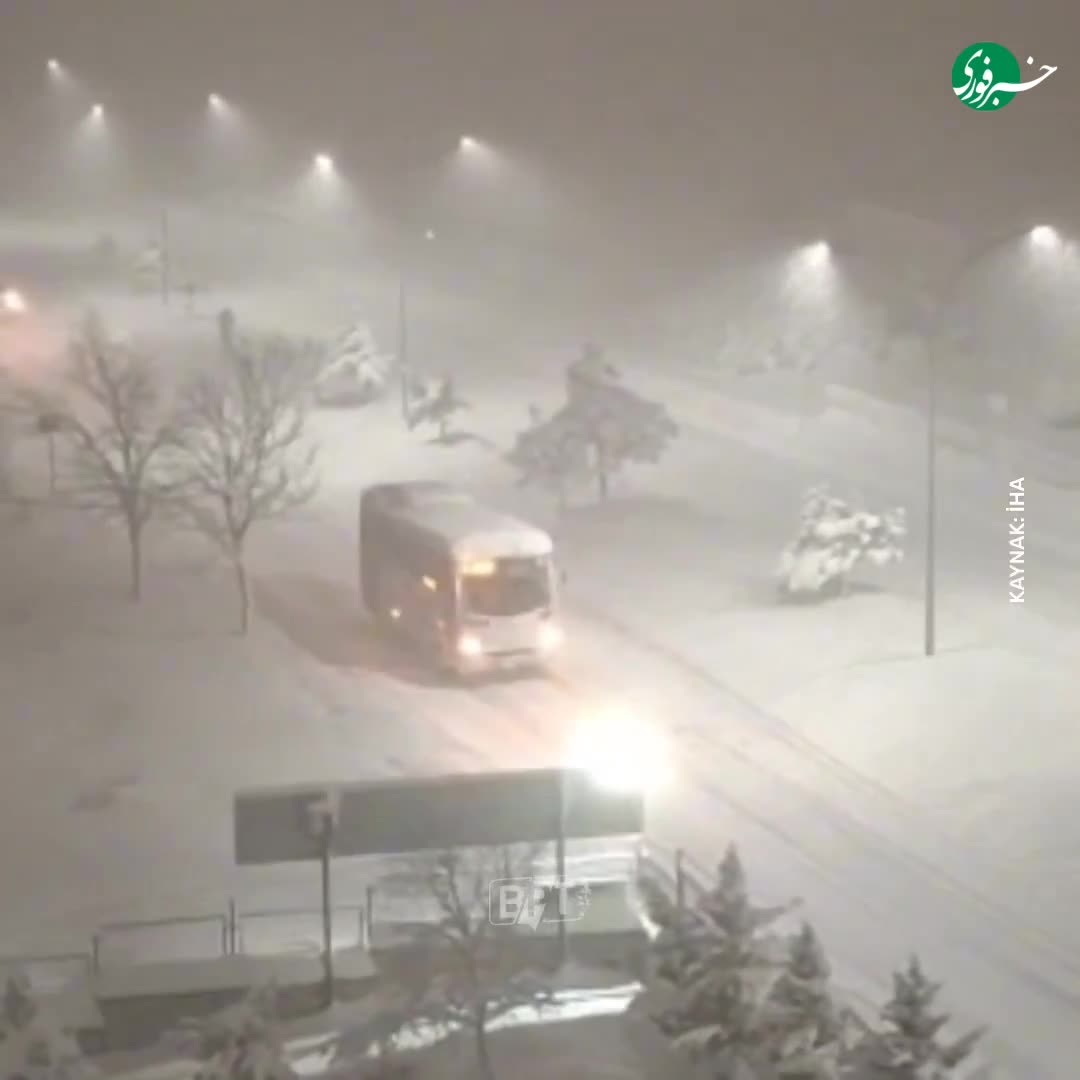   گیر افتادن خودروها در برف و کولاک بولو ترکیه