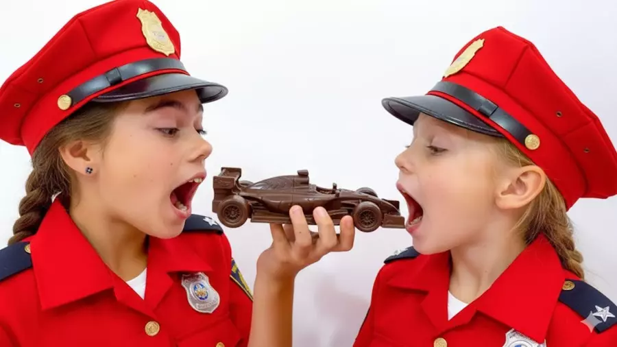 ناستیا و استیسی: چگونه دختر پرانرژی به پدر بیمار کمک کرد؟