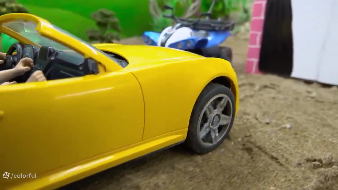 ماجراجویی با ماشین‌های رنگی: کارتون‌های بامزه برای کودکان