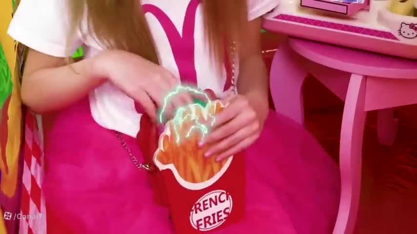 کارتون ساشا: هالووین شگفت‌انگیز با آنیت!