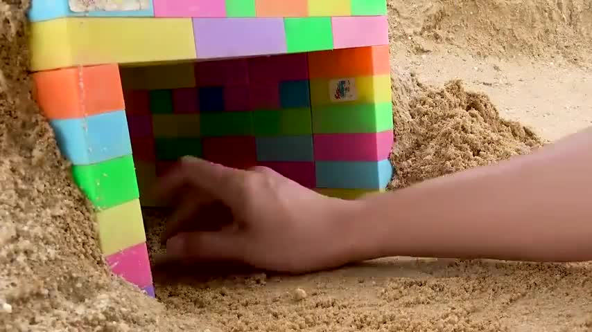 ماشین‌های بازی: دنیای شگفت‌انگیز سرگرمی و خنده برای کودکان!