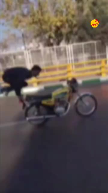  حرکات عجیب و خطرناک یک موتورسوار در بلوار وکیل آباد مشهد