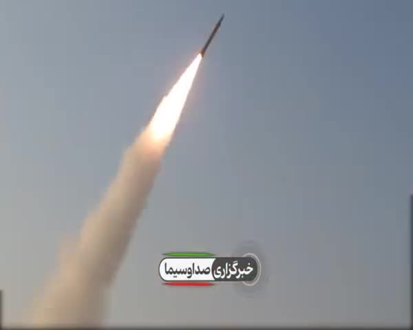   شلیک موشک‌های بالستیک و کروز بردِ بلند در رزمایش نیروی دریایی سپاه