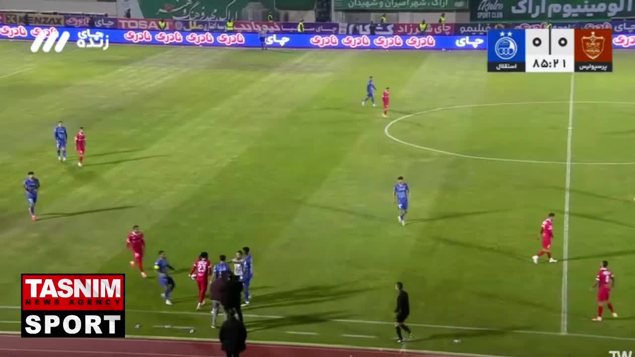   درگیری بازیکنان استقلال و پرسپولیس در دقایق پایانی دربی