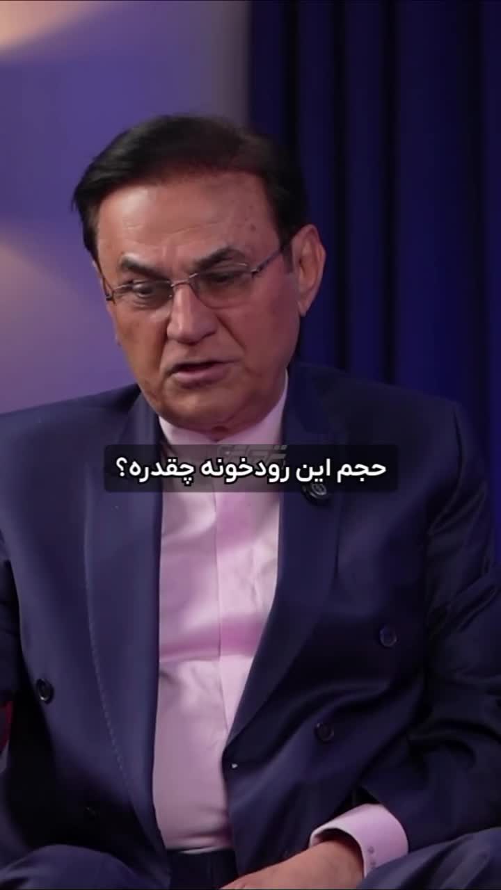   دپیلمات ایرانی: رفتار احمدی‌نژاد با وزرا در شأن آنها نبود!