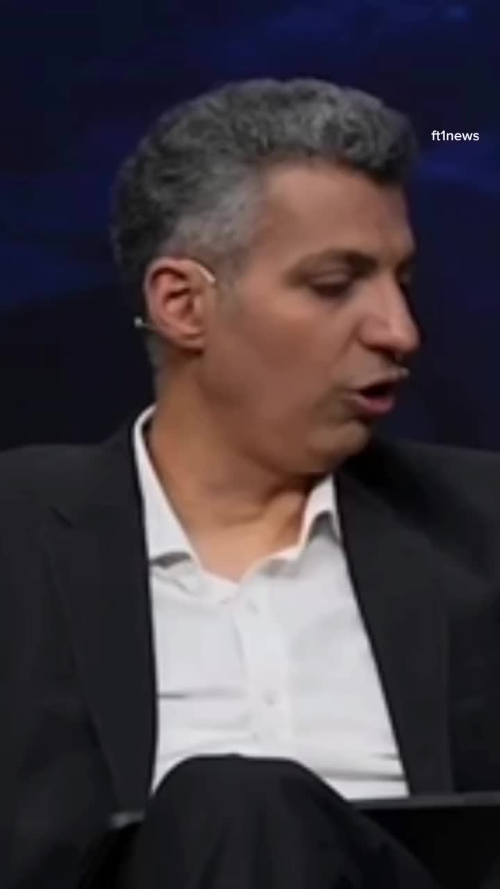   فروتنی و تواضع جالب علی دایی به مقایسه خودش با رونالدو توسط فردوسی‌پور: من کجا و ....