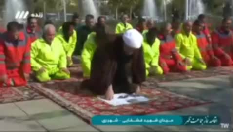   اقامۀ نماز جماعت متفاوت شبکه سه از پاکبانان تهرانی