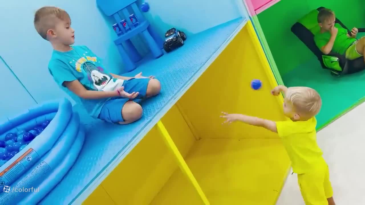 ماجرای هیجان‌انگیز ولاد و نیکی در چالش چهار رنگ!