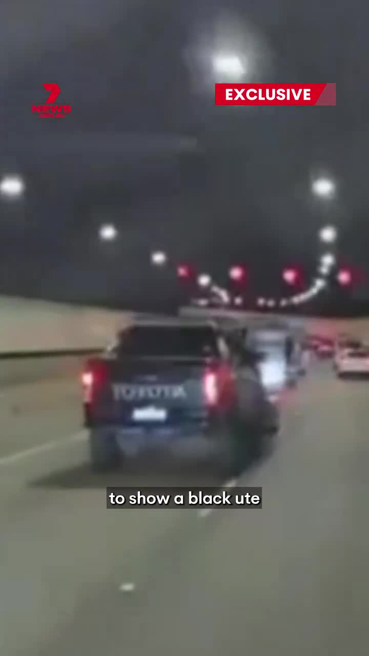   وحشت داخل تونل؛ درگیری وانت با کامیونت در حال حرکت!