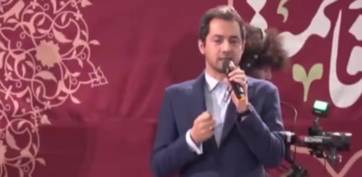   اهدای نشان مادری به مادر شهید رئیسی در اجتماع ۱۰ هزار نفری مشهدی‌ها 