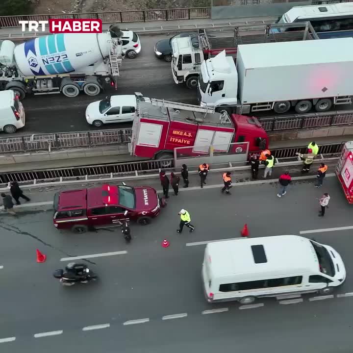   حادثه در کرک‌قلعه؛ راننده ماشین آتش‌نشانی کنترل خودرو از دست داد!