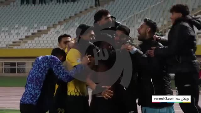 خوشحالی جنجالی بعد از گل میلاد زکی‌پور او را تا اطلاع ثانوی محروم کرد