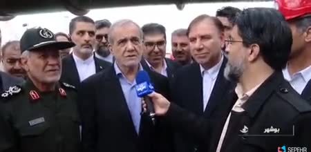   واکنش جالب پزشکیان به چتر گرفتن معاون اجرایی بالای سرش