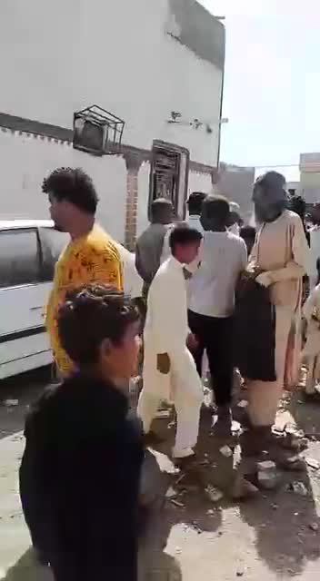   اولین تصاویر از انفجار بمب صوتی در ساختمان ستاد بنیاد مسکن چابهار